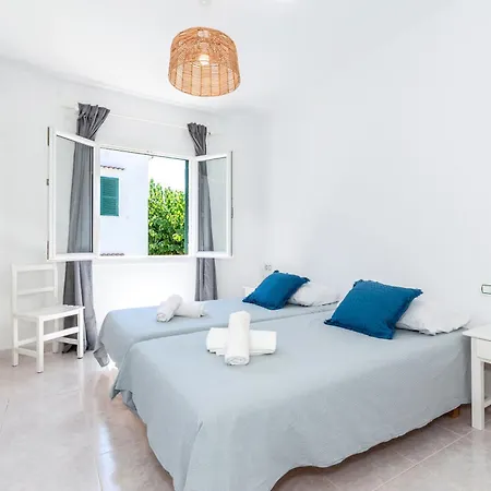 公寓 Biniforcat 28 *